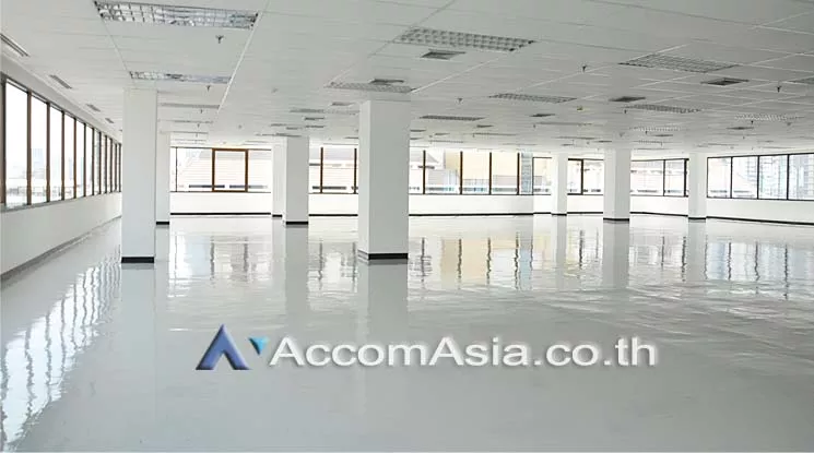unit Office space For Rent in Silom, Bangkok  near BTS Sala Daeng (AA14730)